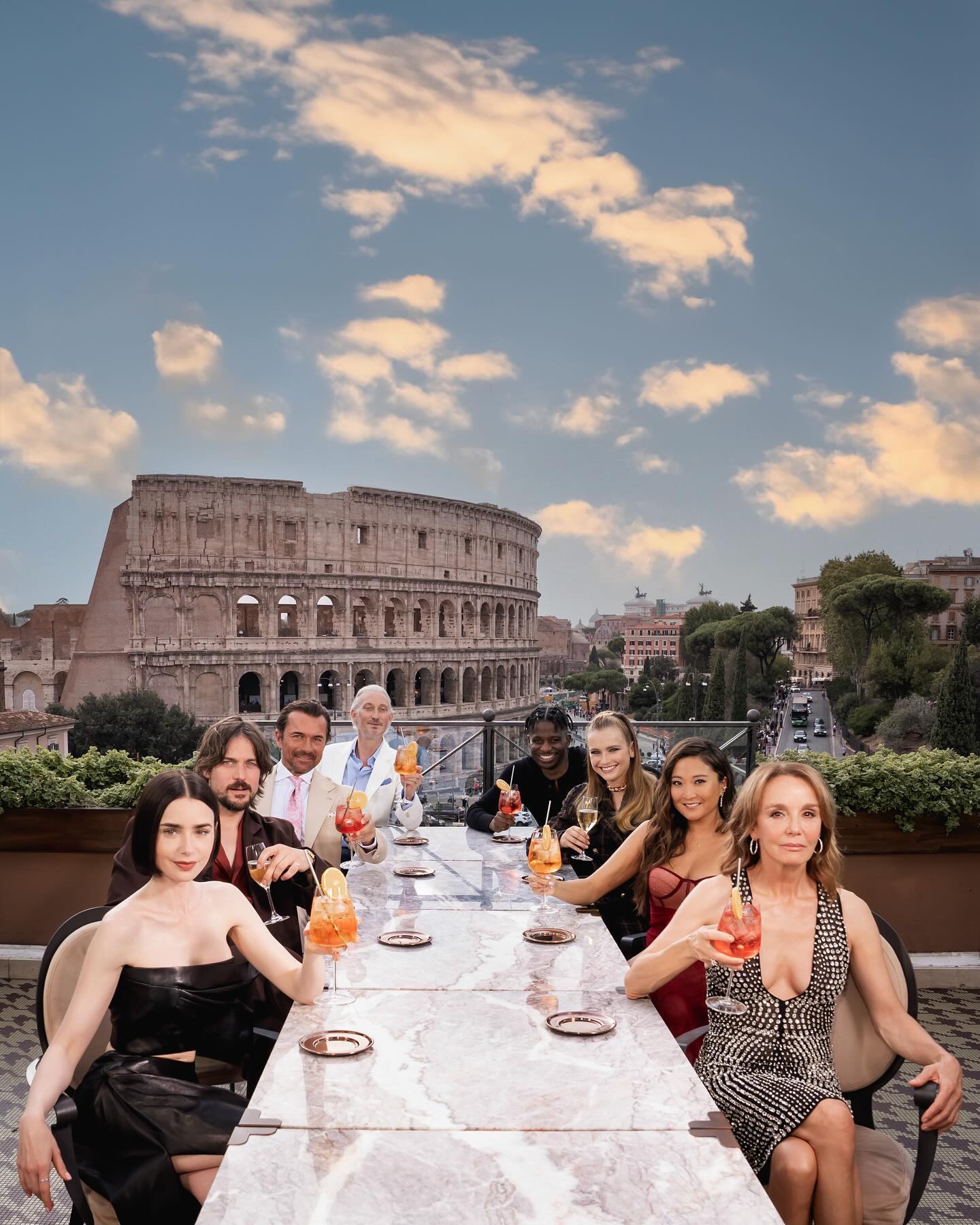 Встречалась с Крисом Эвансом и поддержала Украину: неизвестные факты о звезде "Эмили в Париже"